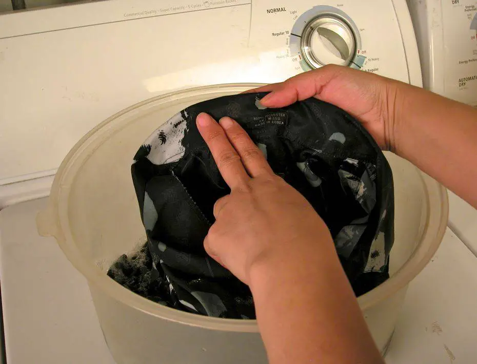 Color Negro Ropa Lavar ¡Cómo lavar la ropa negra y no desteñirla! – Trucos Y Consejos Diarios